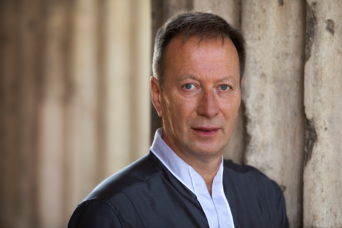 Bildnachweis:  Hans Pleschinski (Foto: Christoph Mukherjee)